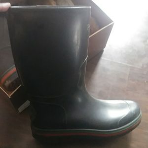 Great condition gucci rain boots for men with box